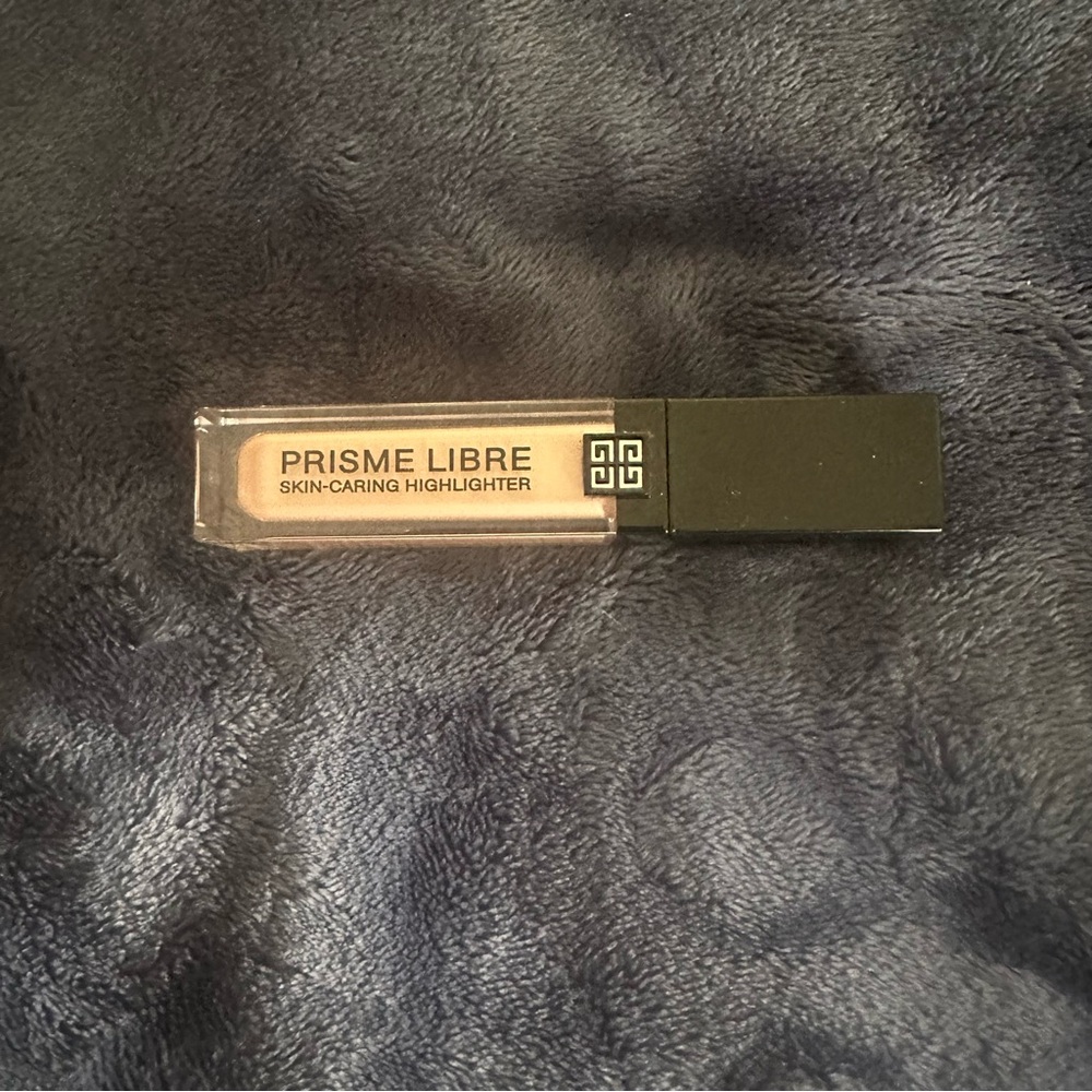 Givenchy Prisme Libre Skin-Caring Highlighter - Rose